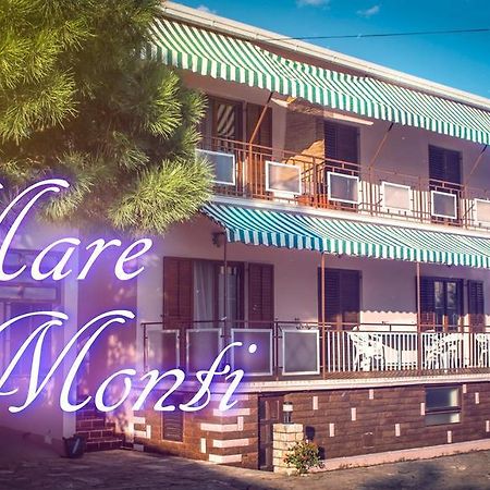 Apartments And Rooms Mare-Monti Starigrad Exterior photo