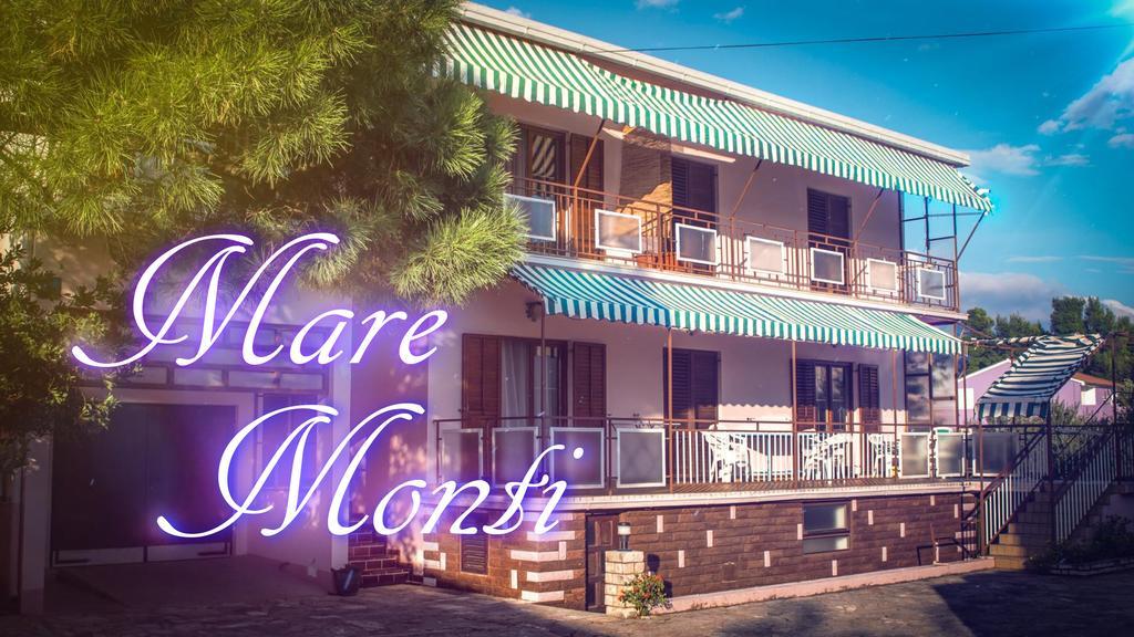 Apartments And Rooms Mare-Monti Starigrad Exterior photo