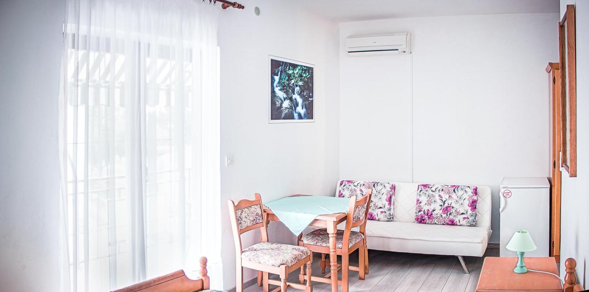 Apartments And Rooms Mare-Monti Starigrad Room photo
