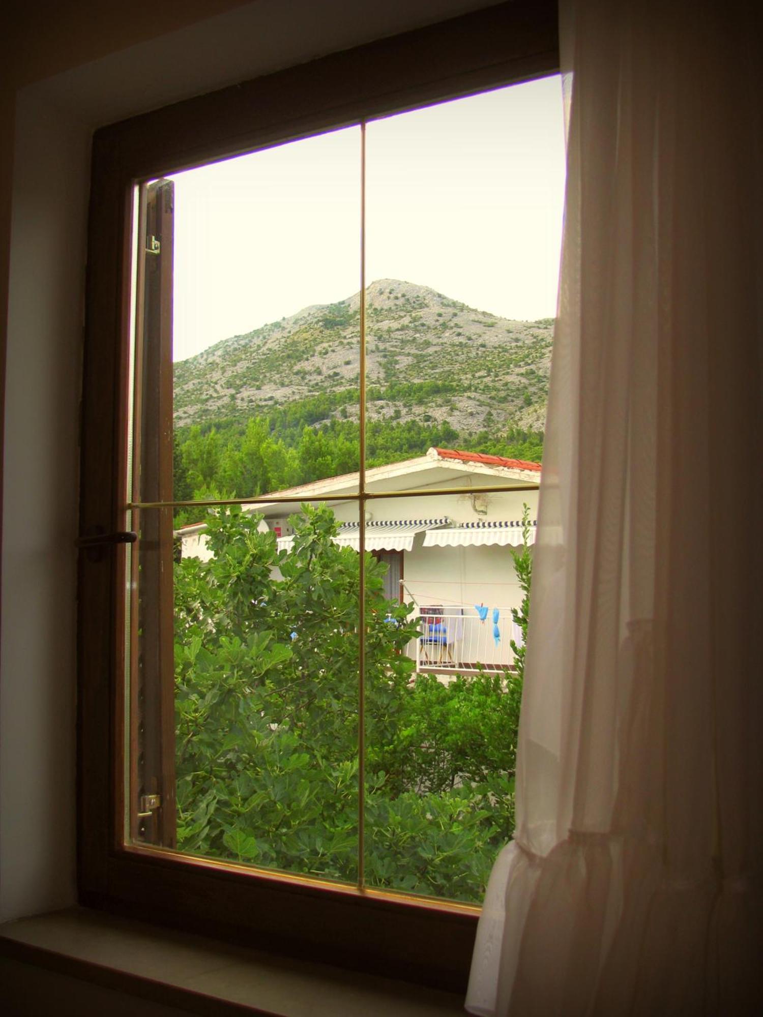 Apartments And Rooms Mare-Monti Starigrad Room photo