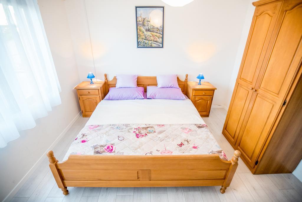 Apartments And Rooms Mare-Monti Starigrad Exterior photo
