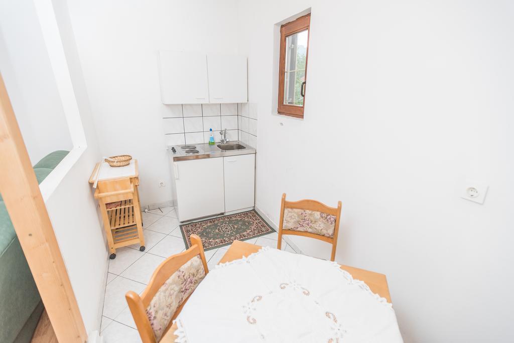 Apartments And Rooms Mare-Monti Starigrad Exterior photo