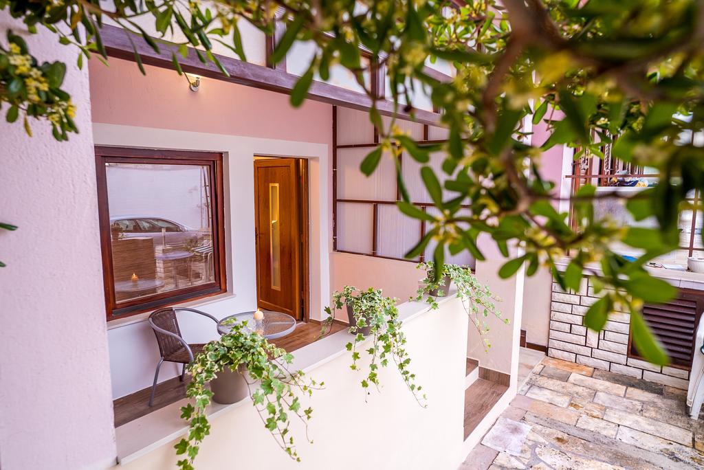 Apartments And Rooms Mare-Monti Starigrad Exterior photo